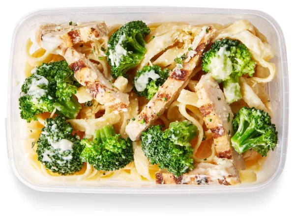 Chicken Fettuccine Alfredo With Broccoli - Image 2